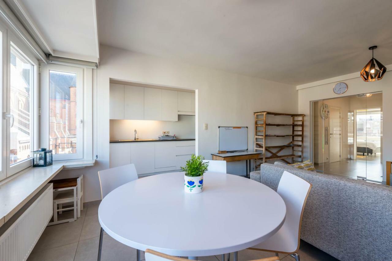 Modern Apartment With Free Parking Oostende Eksteriør billede